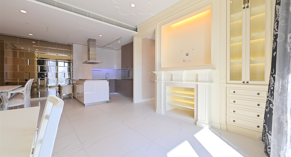 Condo en alquiler de 2 habitaciones en Pathum Wan, Bangkok