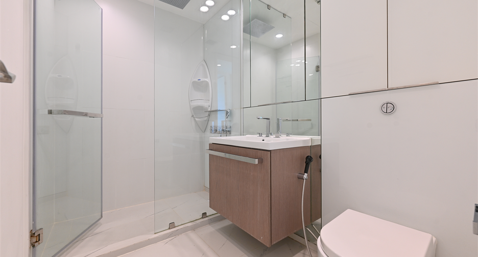 Condo en alquiler de 2 habitaciones en Pathum Wan, Bangkok