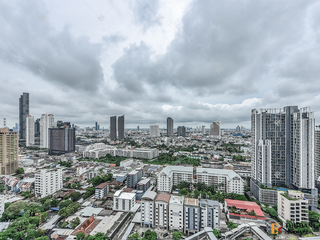 For rent 2 bedrooms condo in Khlong San, Bangkok