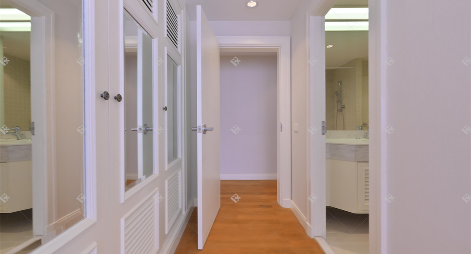 For rent 2 ベッドルーム condo in Pathum Wan, Bangkok