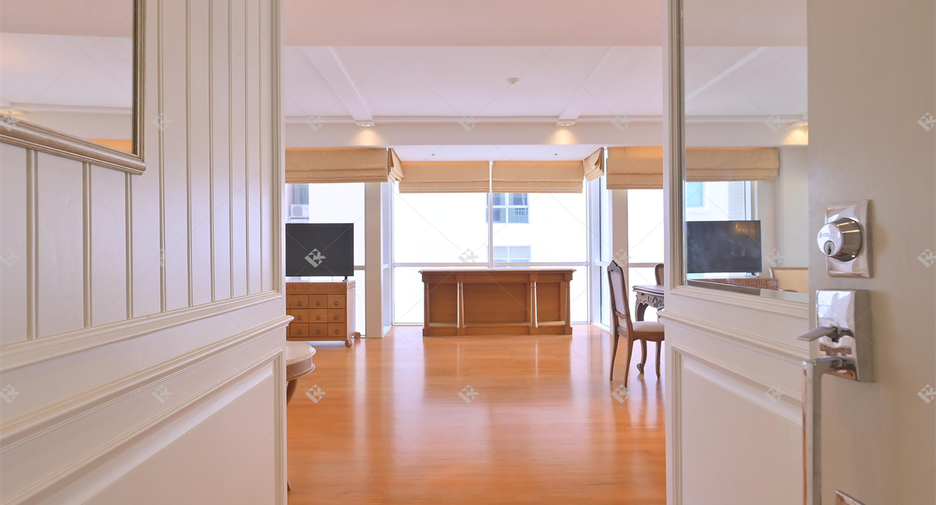 For rent 2 ベッドルーム condo in Pathum Wan, Bangkok