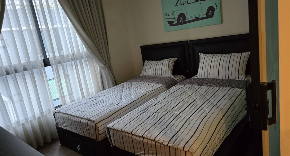 Condo en alquiler de 3 habitaciones en Khlong Toei, Bangkok