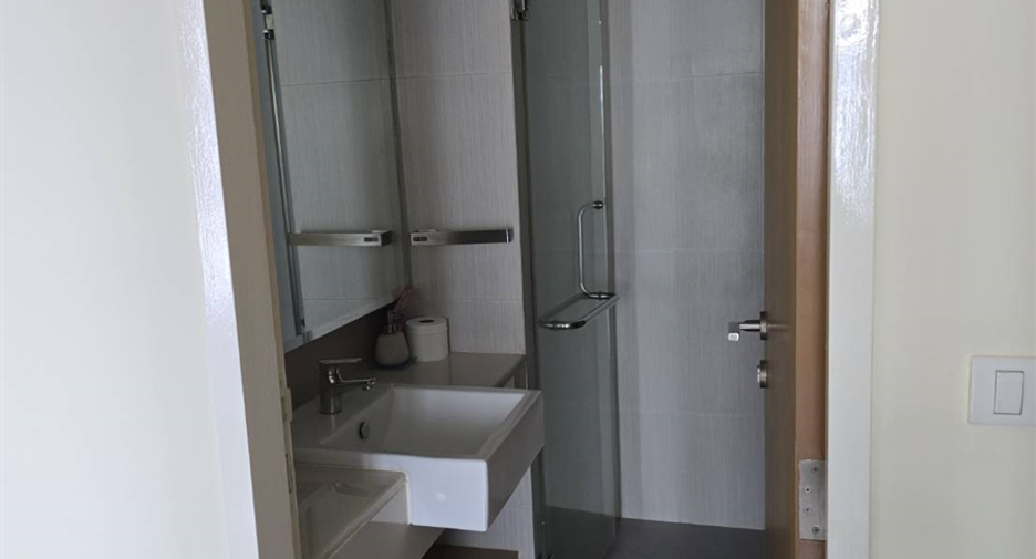 Condo en alquiler de 3 habitaciones en Khlong Toei, Bangkok