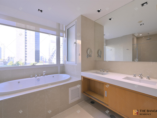 For rent 3 ベッドルーム condo in Pathum Wan, Bangkok