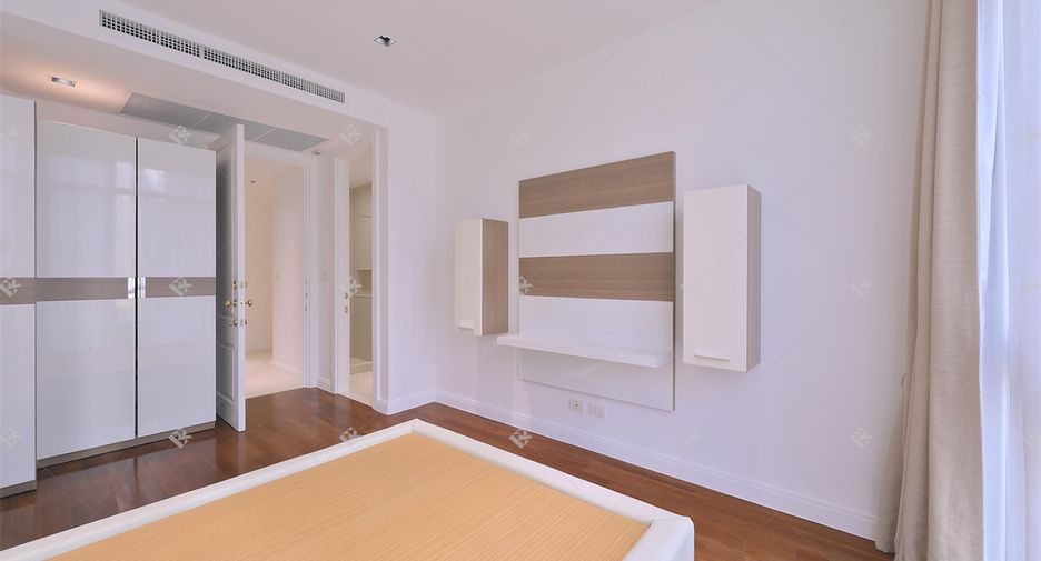 Wohnung zur Miete mit 3 Zimmer in Pathum Wan, Bangkok