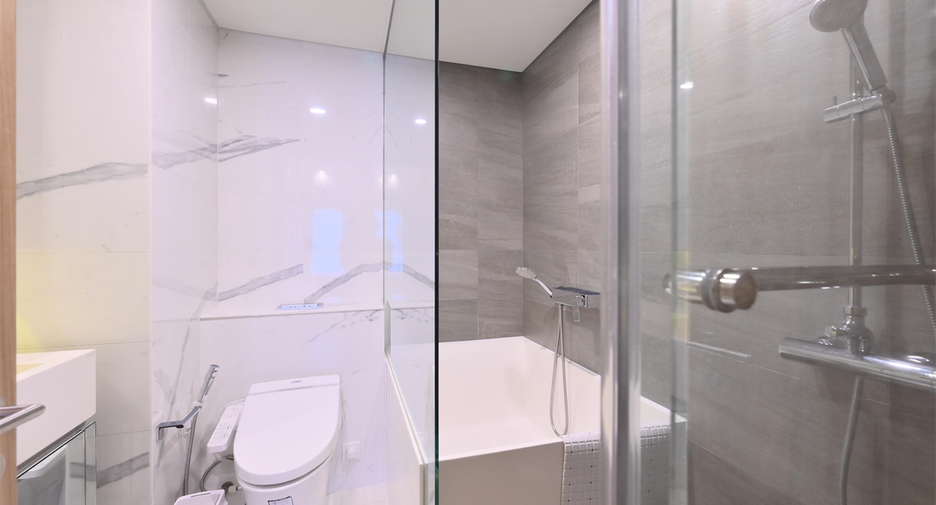 For rent 2 ベッドルーム condo in Watthana, Bangkok