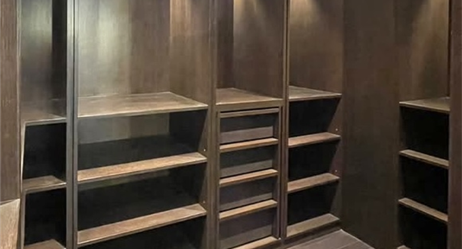 Condo en alquiler de 3 habitaciones en Yan Nawa, Bangkok