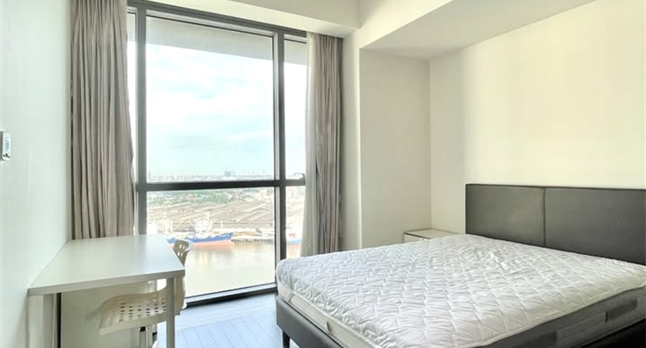 Condo en alquiler de 3 habitaciones en Yan Nawa, Bangkok