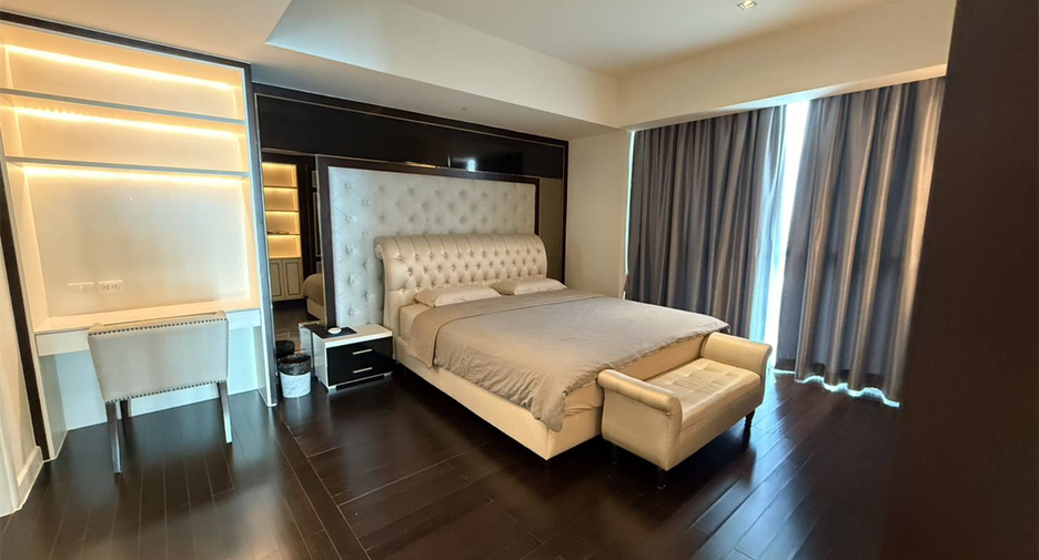 Wohnung zur Miete mit 3 Zimmer in Yan Nawa, Bangkok