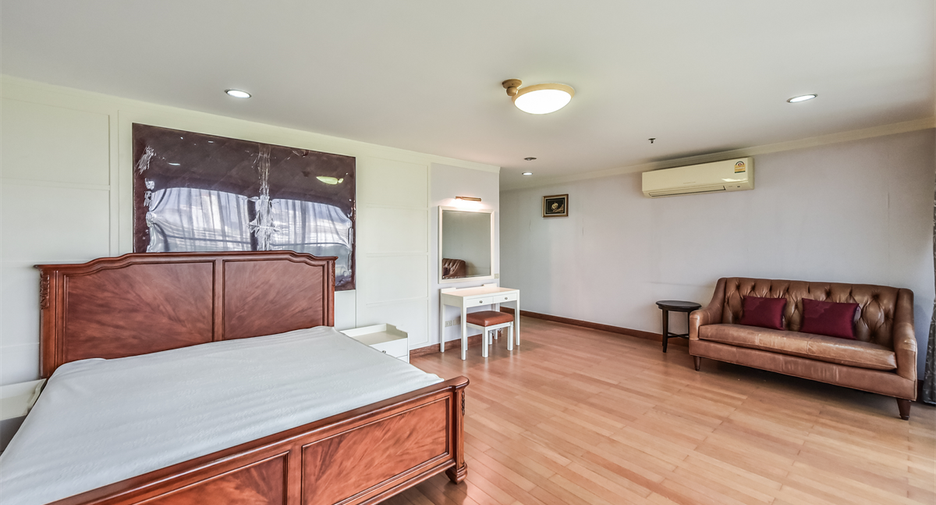 For rent 2 ベッドルーム condo in Pathum Wan, Bangkok