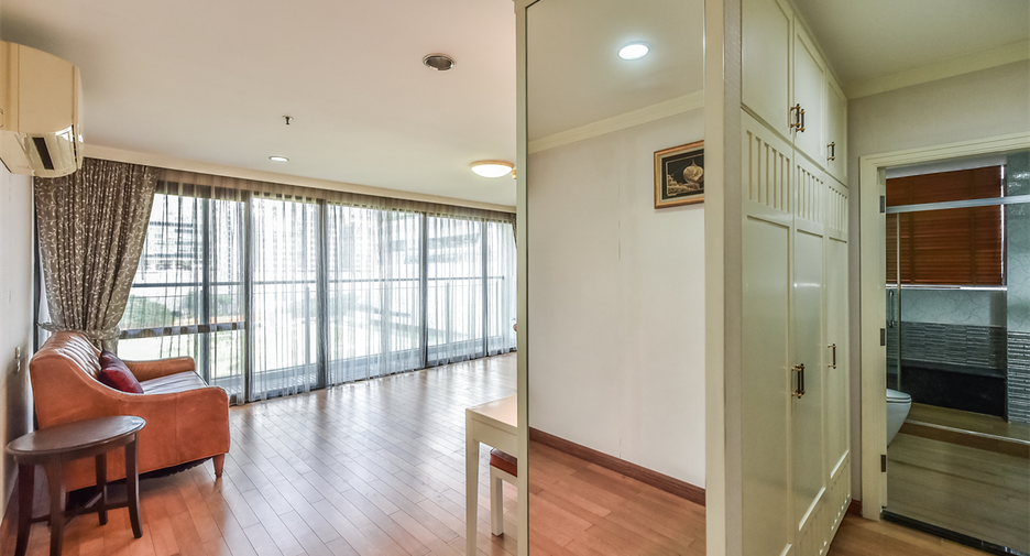 For rent 2 ベッドルーム condo in Pathum Wan, Bangkok
