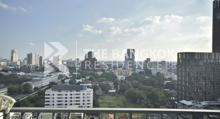 Condo en alquiler de 2 habitaciones en Khlong Toei, Bangkok