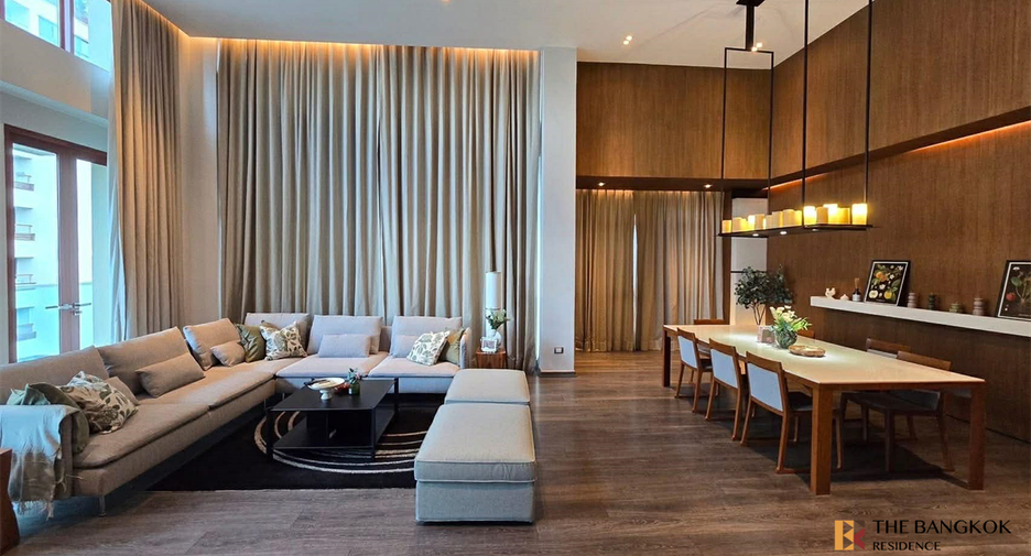 Condo en alquiler de 3 habitaciones en Khlong Toei, Bangkok