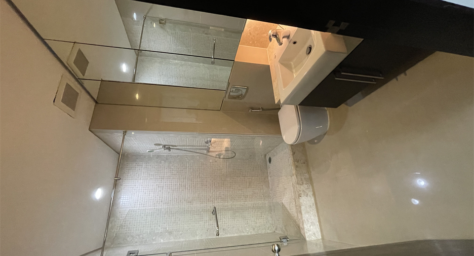 Wohnung zur Miete mit 3 Zimmer in Pathum Wan, Bangkok