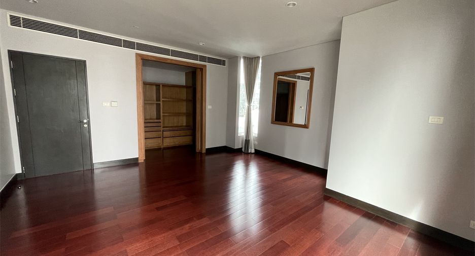 Wohnung zur Miete mit 3 Zimmer in Pathum Wan, Bangkok