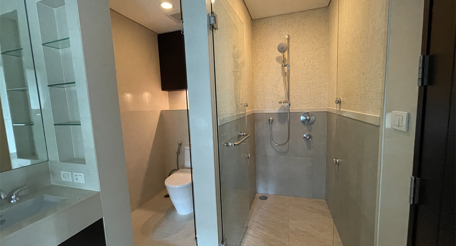 Wohnung zur Miete mit 3 Zimmer in Pathum Wan, Bangkok