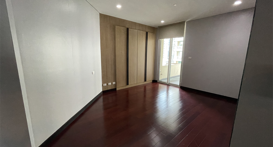 Wohnung zur Miete mit 3 Zimmer in Pathum Wan, Bangkok