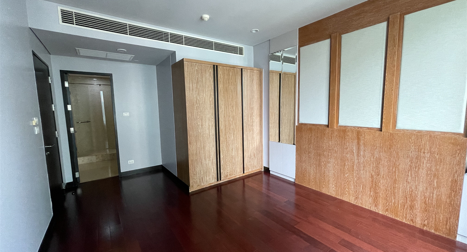 Wohnung zur Miete mit 3 Zimmer in Pathum Wan, Bangkok
