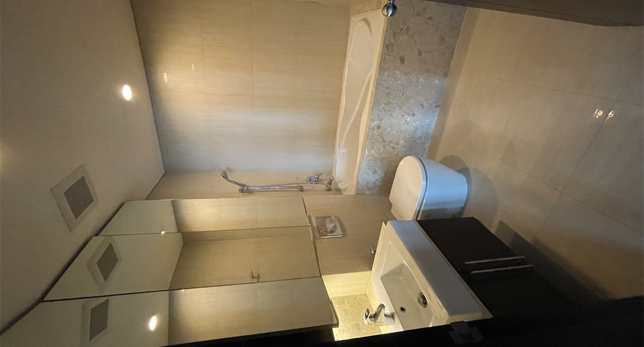 Wohnung zur Miete mit 3 Zimmer in Pathum Wan, Bangkok