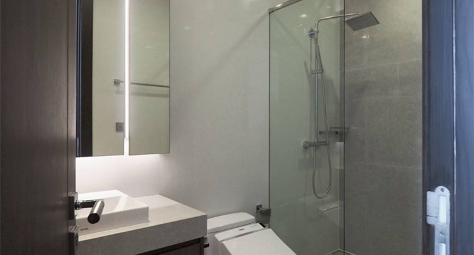 Condo en alquiler de 3 habitaciones en Khlong Toei, Bangkok