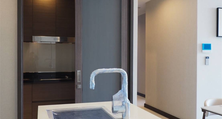 Condo en alquiler de 3 habitaciones en Khlong Toei, Bangkok
