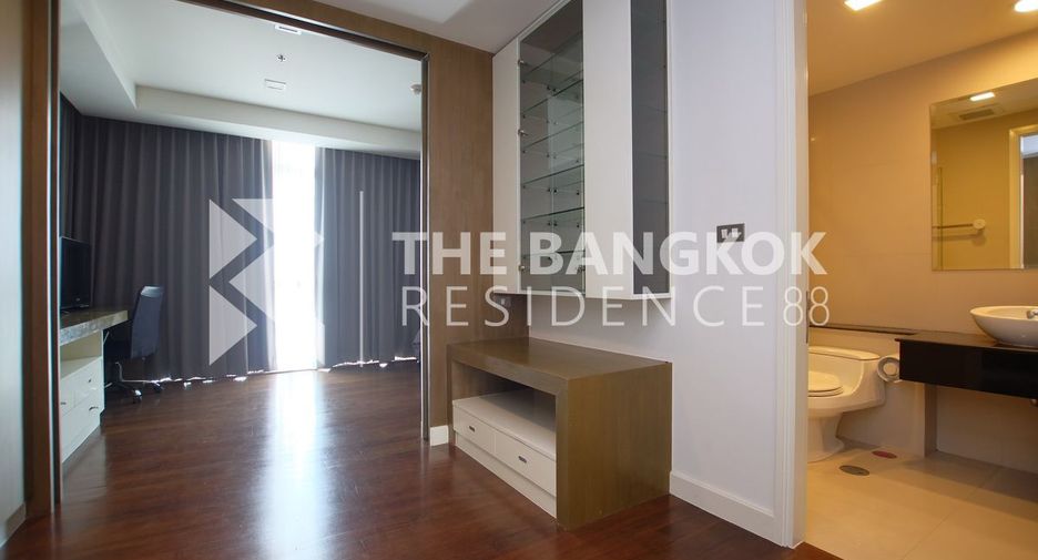 For rent 3 ベッドルーム condo in Khlong Toei, Bangkok