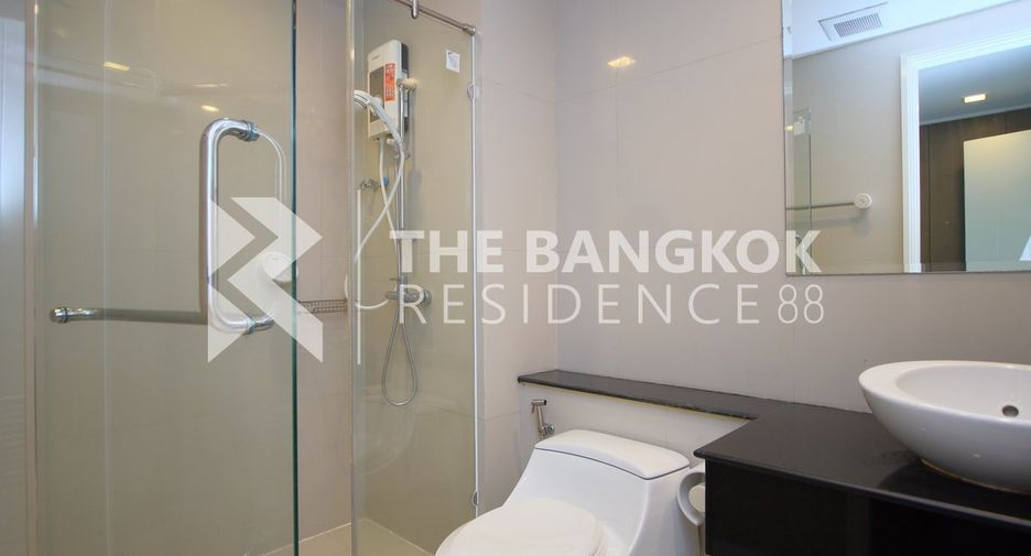 For rent 3 ベッドルーム condo in Khlong Toei, Bangkok