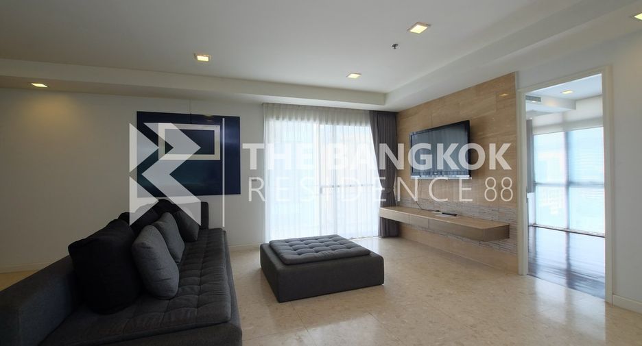 For rent 3 ベッドルーム condo in Khlong Toei, Bangkok