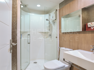 For rent 2 bedrooms condo in Khlong San, Bangkok