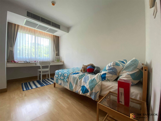 For rent 2 bedrooms condo in Phra Khanong, Bangkok