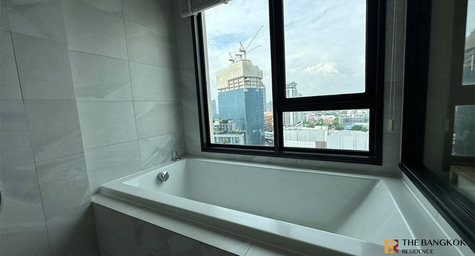 À louer 2 chambres condo à Watthana, Bangkok