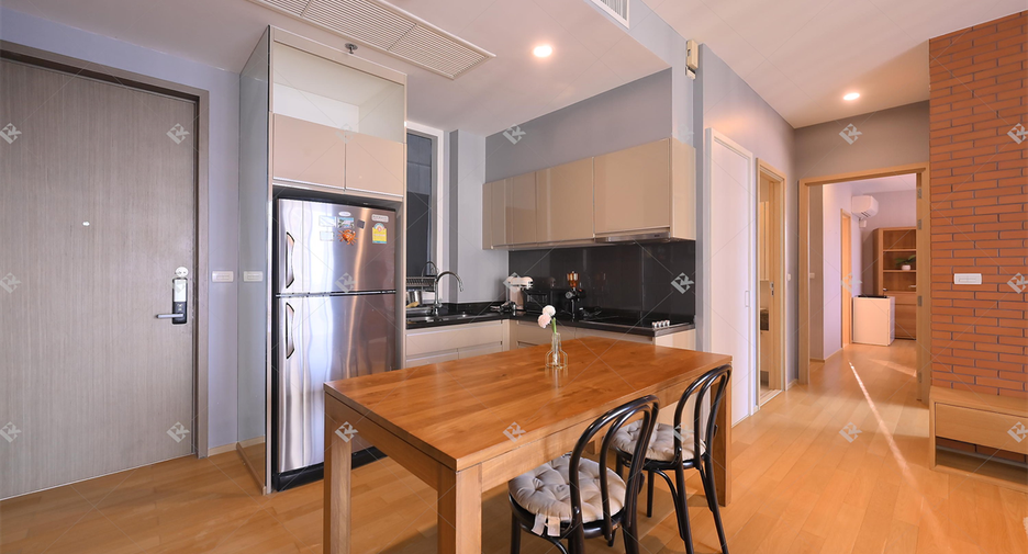 For rent 2 bedrooms condo in Khlong Toei, Bangkok