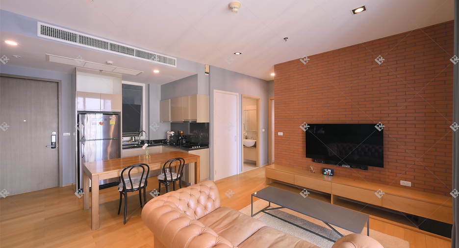 For rent 2 bedrooms condo in Khlong Toei, Bangkok