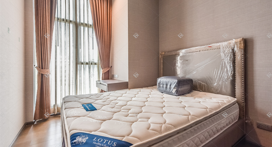 For rent 2 bedrooms condo in Sathon, Bangkok