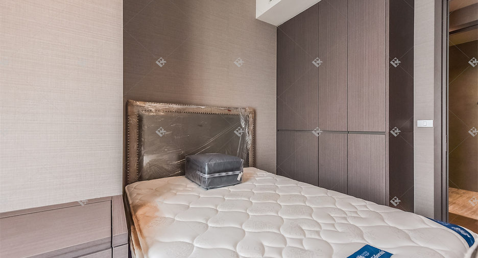 For rent 2 bedrooms condo in Sathon, Bangkok