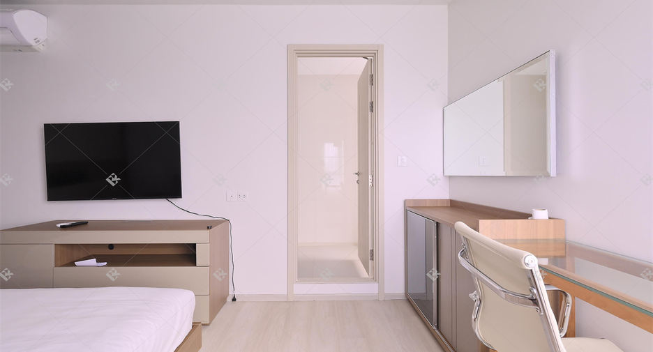 For rent 2 bedrooms condo in Pathum Wan, Bangkok