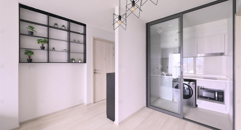For rent 2 bedrooms condo in Pathum Wan, Bangkok