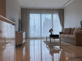 Condo en alquiler de 2 habitaciones en Pathum Wan, Bangkok