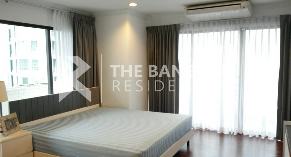 For rent 3 bedrooms condo in Watthana, Bangkok