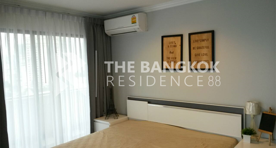 For rent 3 bedrooms condo in Watthana, Bangkok