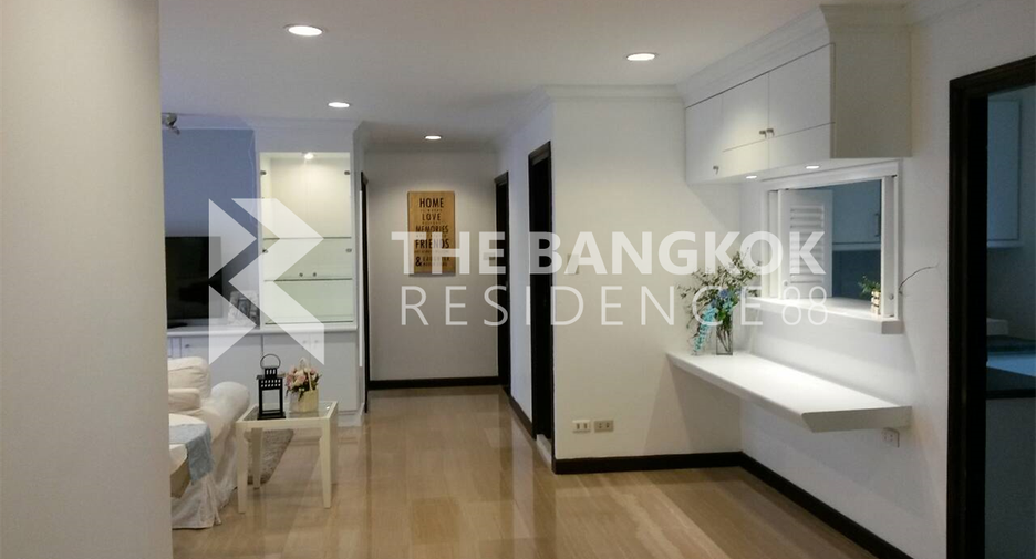 For rent 3 bedrooms condo in Watthana, Bangkok