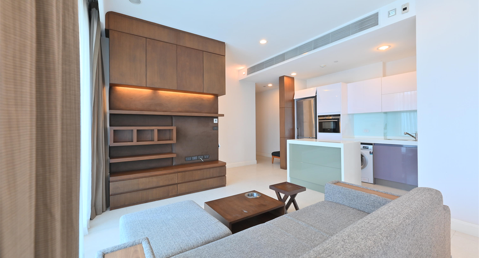 For rent 2 bedrooms condo in Pathum Wan, Bangkok