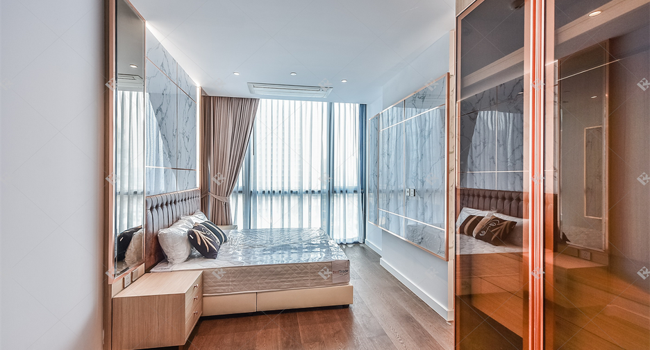 For rent 2 bedrooms condo in Sathon, Bangkok