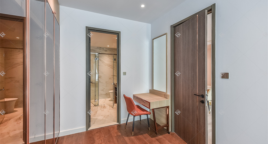 For rent 2 bedrooms condo in Sathon, Bangkok