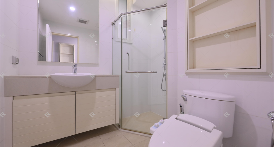 Condo en alquiler de 2 habitaciones en Khlong Toei, Bangkok