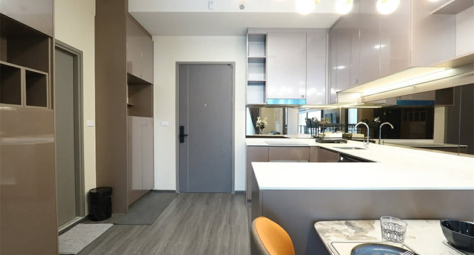 For rent 2 bedrooms condo in Khlong Toei, Bangkok