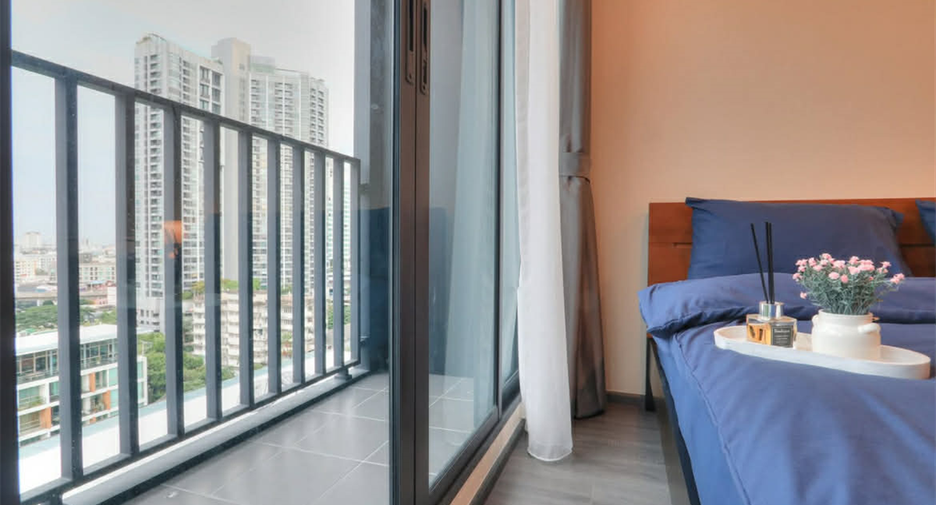 For rent 2 bedrooms condo in Khlong Toei, Bangkok