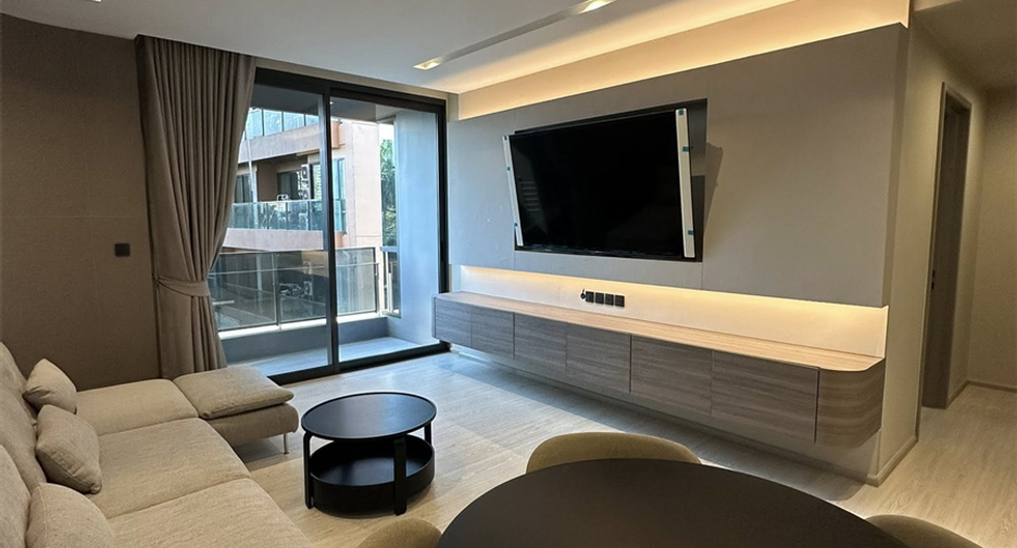 For rent 2 bedrooms condo in Khlong Toei, Bangkok