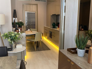 For rent 2 bedrooms condo in Pathum Wan, Bangkok