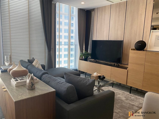 For rent 2 bedrooms condo in Pathum Wan, Bangkok